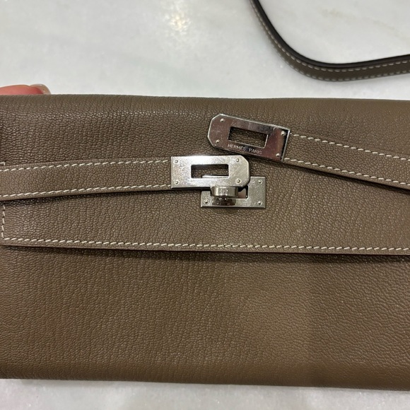 HERMES KELLY LONGUE WALLET WITH STRAP - Picture 2 of 7